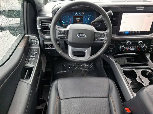 Used 2026 Ford F250 Lariat w/ Black Appearance Package AWD/4WD image 11