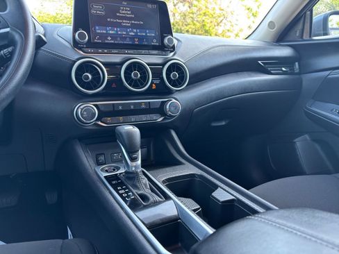 Used 2025 Nissan Sentra SV FWD image 40