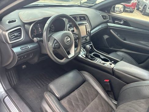 Used 2023 Nissan Maxima SR w/ Sport Mat Group FWD image 19