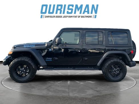 Used 2024 Jeep Wrangler Unlimited AWD/4WD image 3