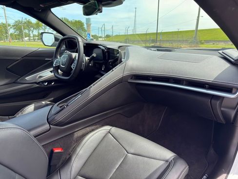 Used 2023 Chevrolet Corvette Stingray Coupe w/ Z51 Performance Package RWD image 32