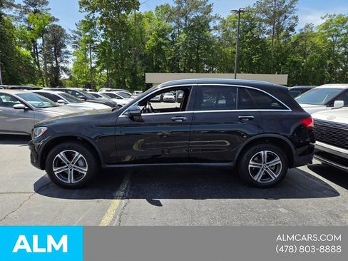 Used 2018 Mercedes-Benz GLC 300 4MATIC image 3