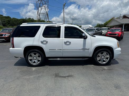 Used 2009 GMC Yukon Denali AWD/4WD image 5