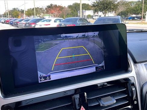 Used 2022 Lexus GX 460 Premium image 13