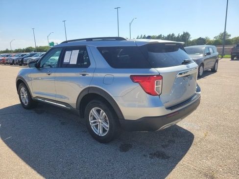 Used 2024 Ford Explorer XLT w/ Equipment Group 202A AWD/4WD image 24