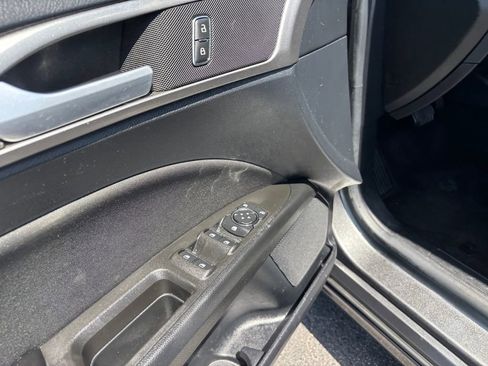 Used 2020 Ford Fusion SE FWD image 27