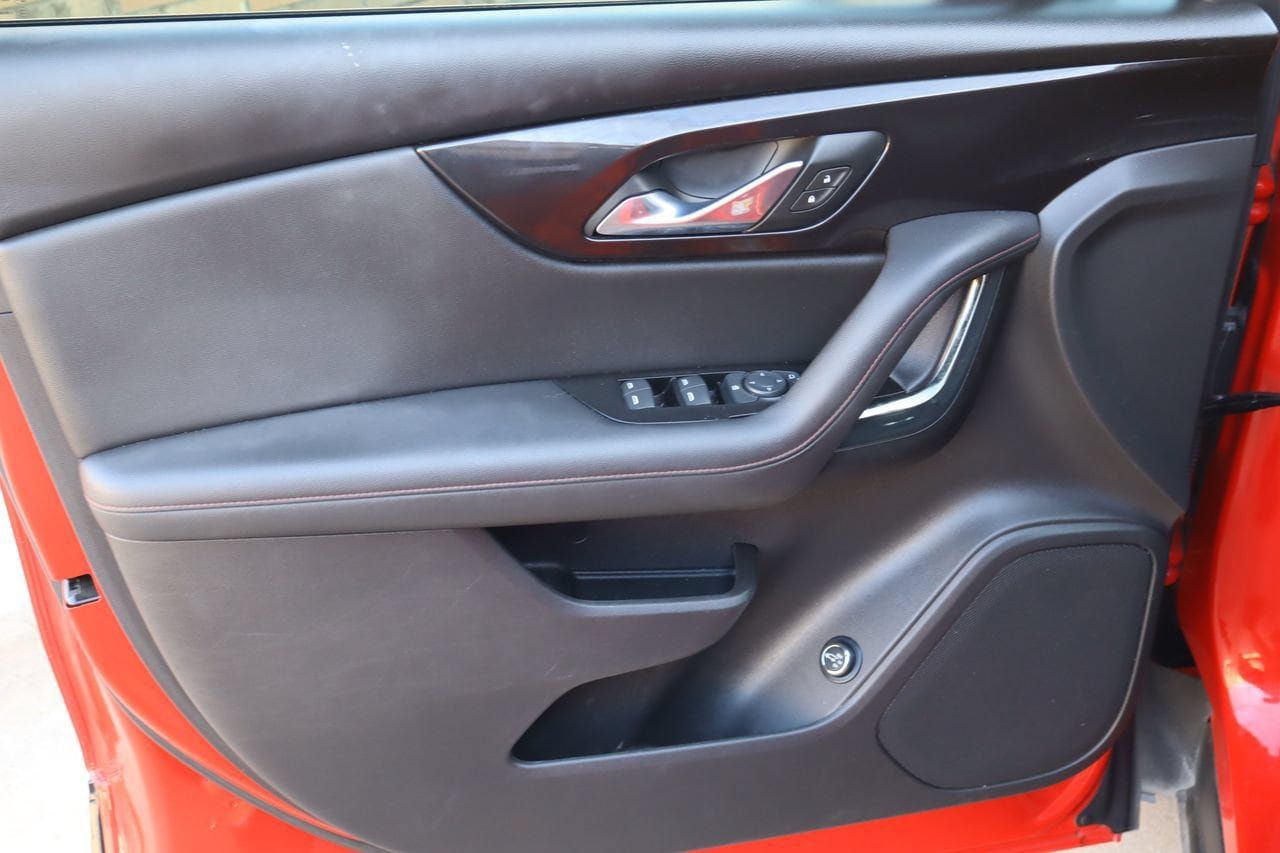 Used 2019 Chevrolet Blazer RS w/ Sun and Wheels Package FWD image 20
