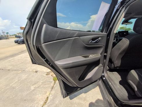 Used 2025 Chevrolet Blazer LT AWD/4WD image 26