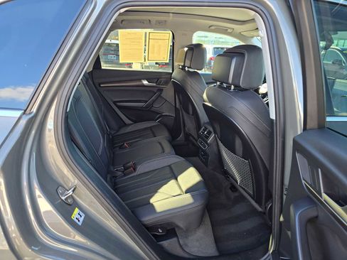 Certified 2025 Audi Q5 2.0T Premium image 13