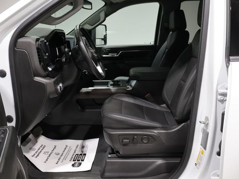Used 2024 GMC Sierra 2500 SLT w/ SLT Convenience Package AWD/4WD image 11