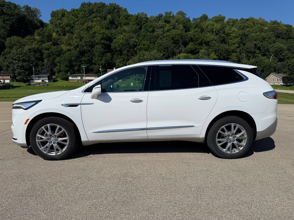 Used 2023 Buick Enclave Essence w/ Experience Buick Package AWD/4WD image 8