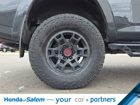 Used 2024 Toyota 4Runner TRD Off-Road w/ 4Runner Black Package (TMS) AWD/4WD image 8