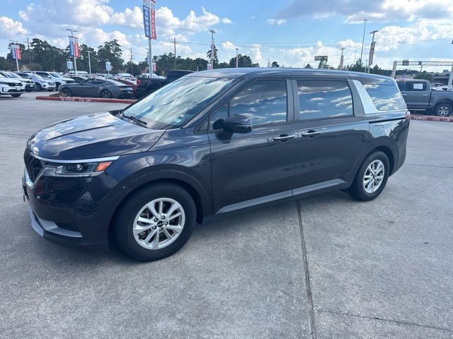 Used 2022 Kia Carnival LX FWD image 1