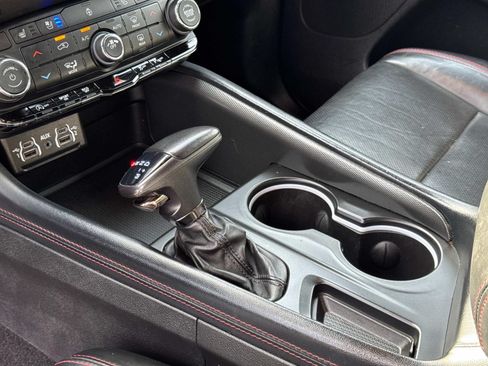 Used 2024 Dodge Durango GT AWD/4WD image 38