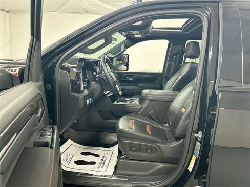 Used 2024 GMC Sierra 2500 AT4 w/ AT4 Premium Plus Package image 9