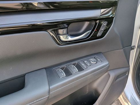 Used 2025 Honda CR-V EX-L image 13