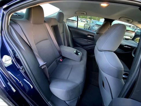Used 2020 Toyota Corolla LE FWD image 19