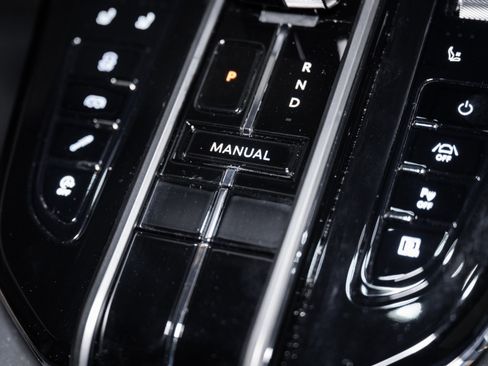 New 2026 Aston Martin V8 Vantage Coupe image 30