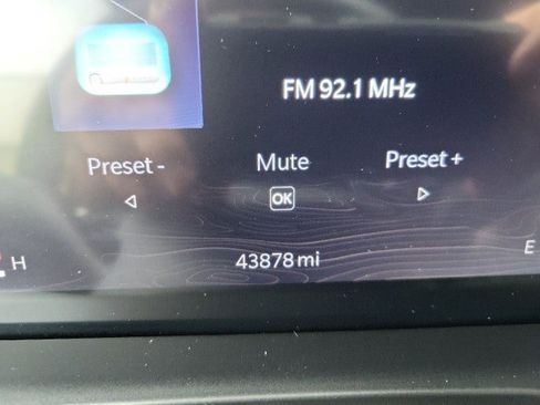Used 2023 Jeep Grand Cherokee L Limited AWD/4WD image 12