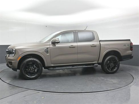Used 2025 Ford Ranger Lariat w/ Black Appearance Package image 4