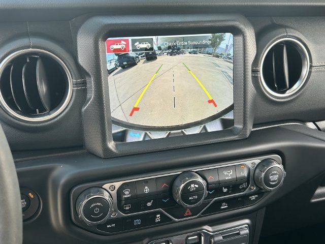 Used 2023 Jeep Wrangler Unlimited Sahara w/ Cold Weather Group AWD/4WD image 26