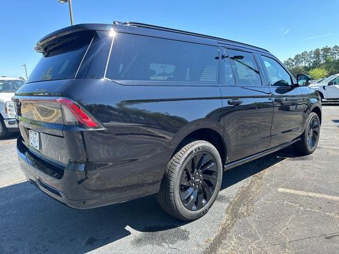 New 2026 Lincoln Navigator L Reserve w/ Jet Appearance Package AWD/4WD image 11