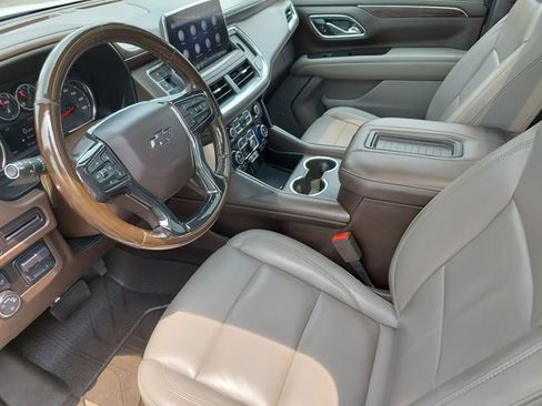 Used 2021 Chevrolet Tahoe Z71 w/ Z71 Signature Package AWD/4WD image 9