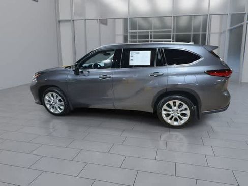 Used 2023 Toyota Highlander Limited AWD/4WD image 6