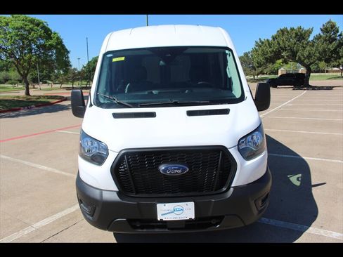 Used 2023 Ford Transit 250 Medium Roof image 8