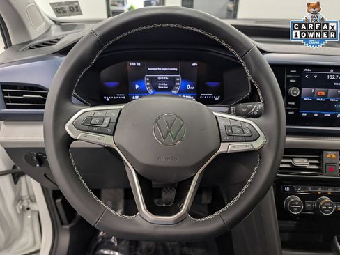 Used 2024 Volkswagen Taos SE w/ Panoramic Sunroof Package AWD/4WD image 23