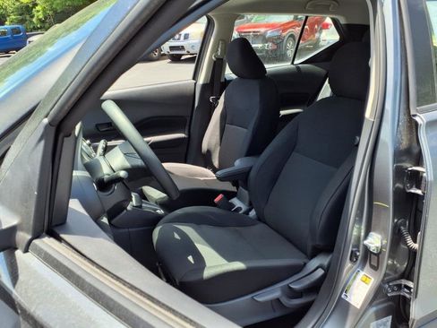 New 2025 Nissan Kicks Play S image 5