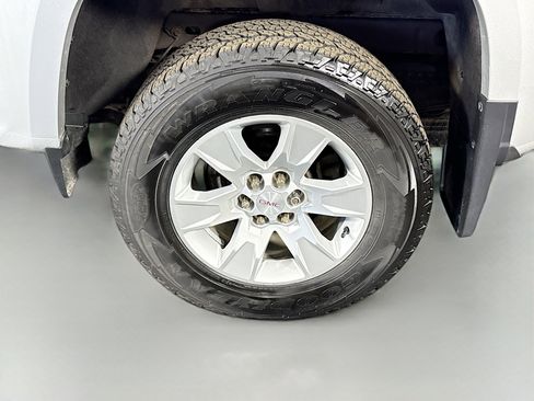 Used 2017 GMC Canyon SLE image 36