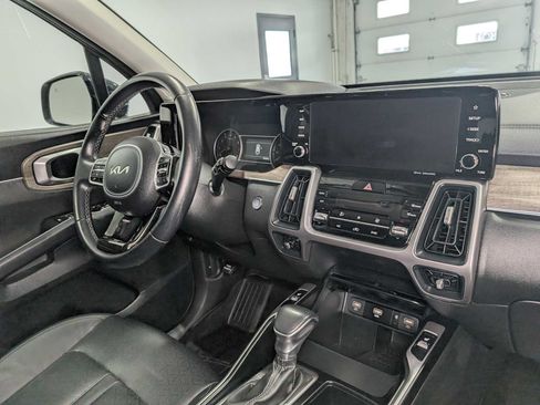 Used 2023 Kia Sorento S AWD/4WD image 44
