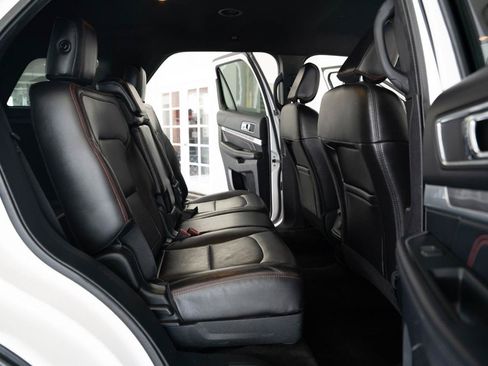 Used 2018 Ford Explorer Sport AWD/4WD image 18