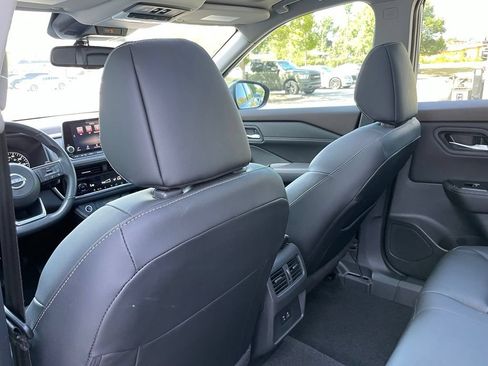 Used 2023 Nissan Rogue SL FWD image 28