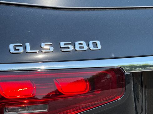 New 2026 Mercedes-Benz GLS 580 4MATIC image 27