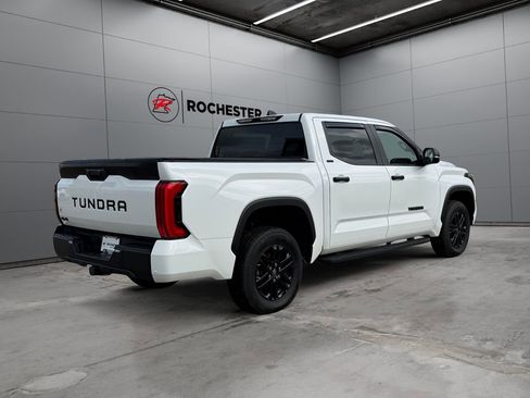 Used 2025 Toyota Tundra SR5 w/ SR5 Convenience Package AWD/4WD image 5