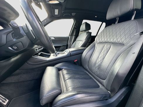 Used 2022 BMW X7 M50i w/ Dynamic Handling Package AWD/4WD image 3