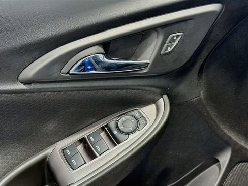 Used 2023 Chevrolet Malibu LT FWD image 16