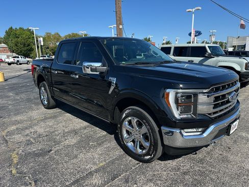 Used 2021 Ford F150 Lariat w/ Equipment Group 502A High AWD/4WD image 3