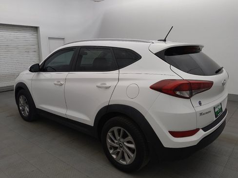 Used 2016 Hyundai Tucson SE w/ Option Group 02 FWD image 3