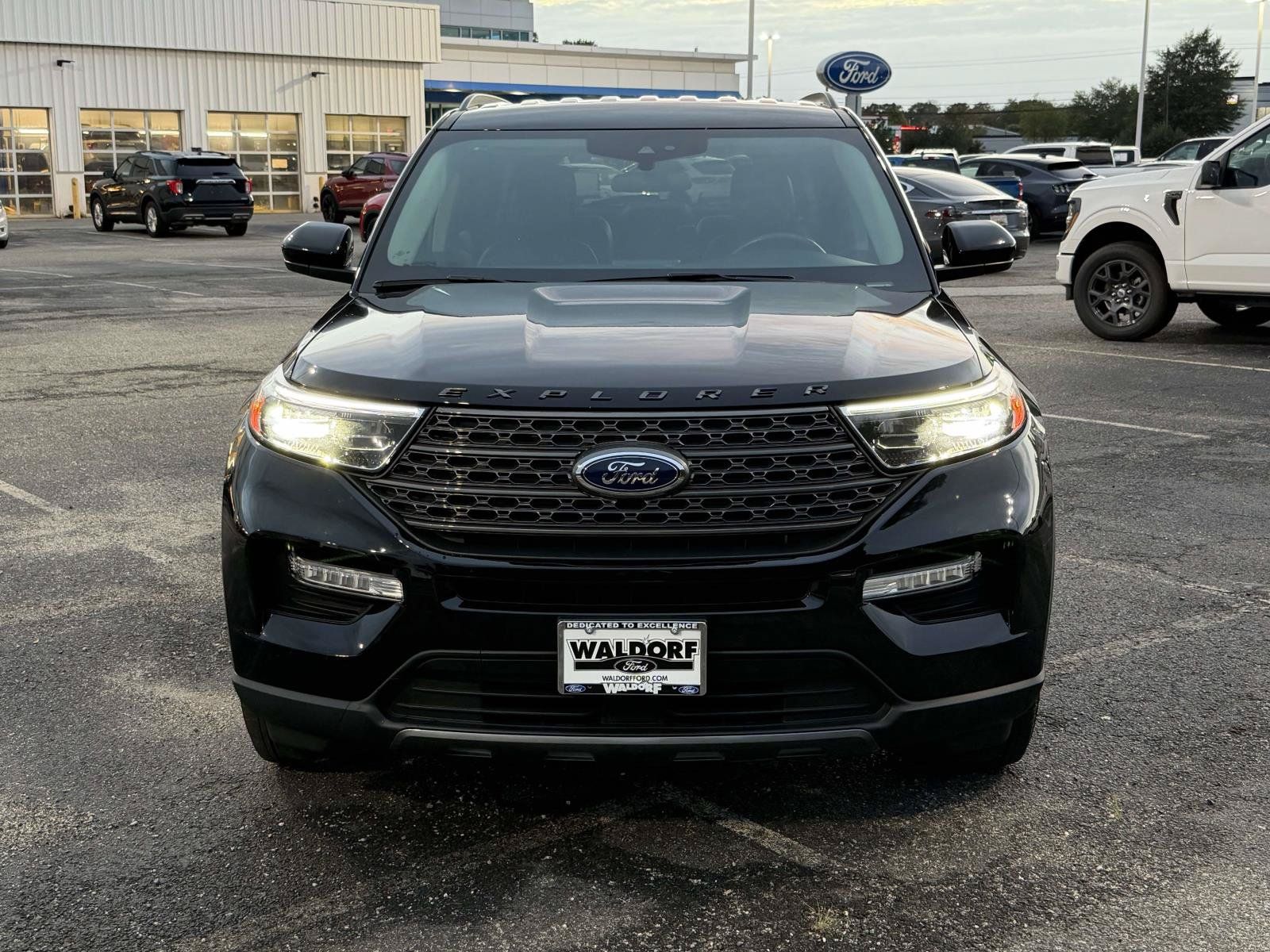 Certified 2023 Ford Explorer XLT w/ Equipment Group 202A AWD/4WD image 6