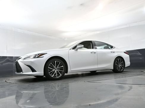 Used 2024 Lexus ES 350 w/ Premium Package FWD image 20
