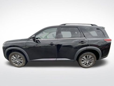 Used 2024 Nissan Pathfinder SV image 4
