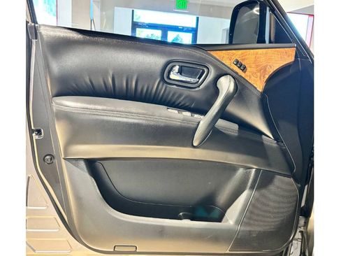 Used 2021 Nissan Armada SL w/ Captain's Chairs Package image 18