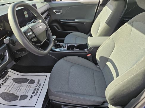 Used 2025 Kia K4 LXS image 7