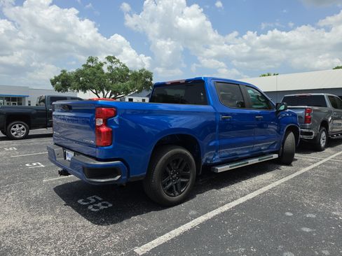 Used 2022 Chevrolet Silverado 1500 Custom RWD image 3