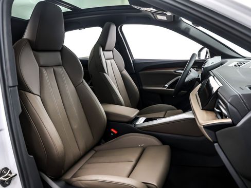 New 2025 Audi Q5 Premium Plus image 7