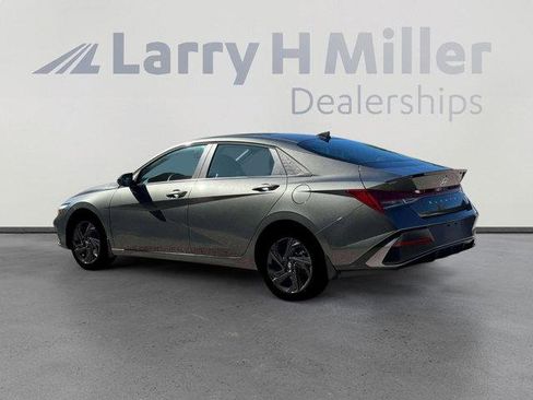 New 2026 Hyundai Elantra SEL Sport FWD image 4