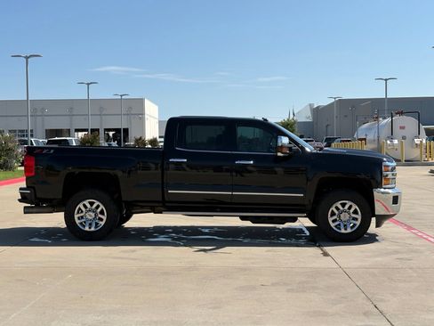 Used 2019 Chevrolet Silverado 2500 LTZ w/ Duramax Plus Package AWD/4WD image 8